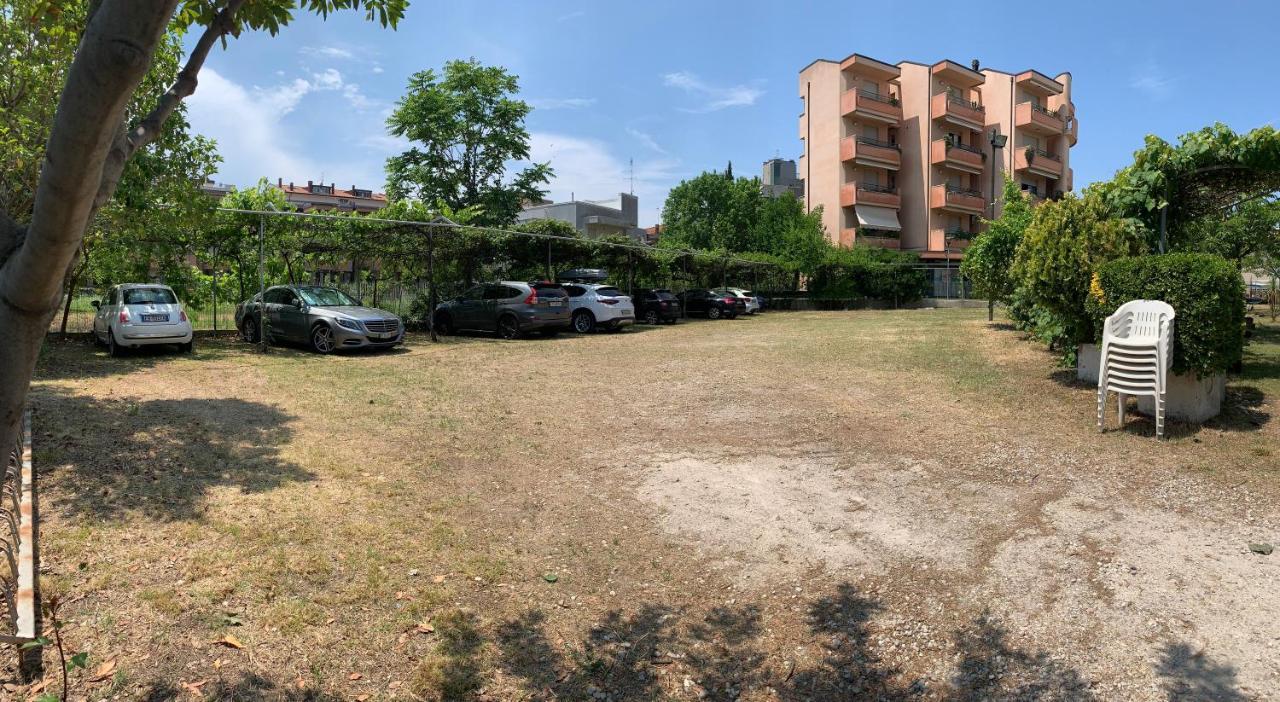 Hotel Del Vecchio Rimini Exterior foto
